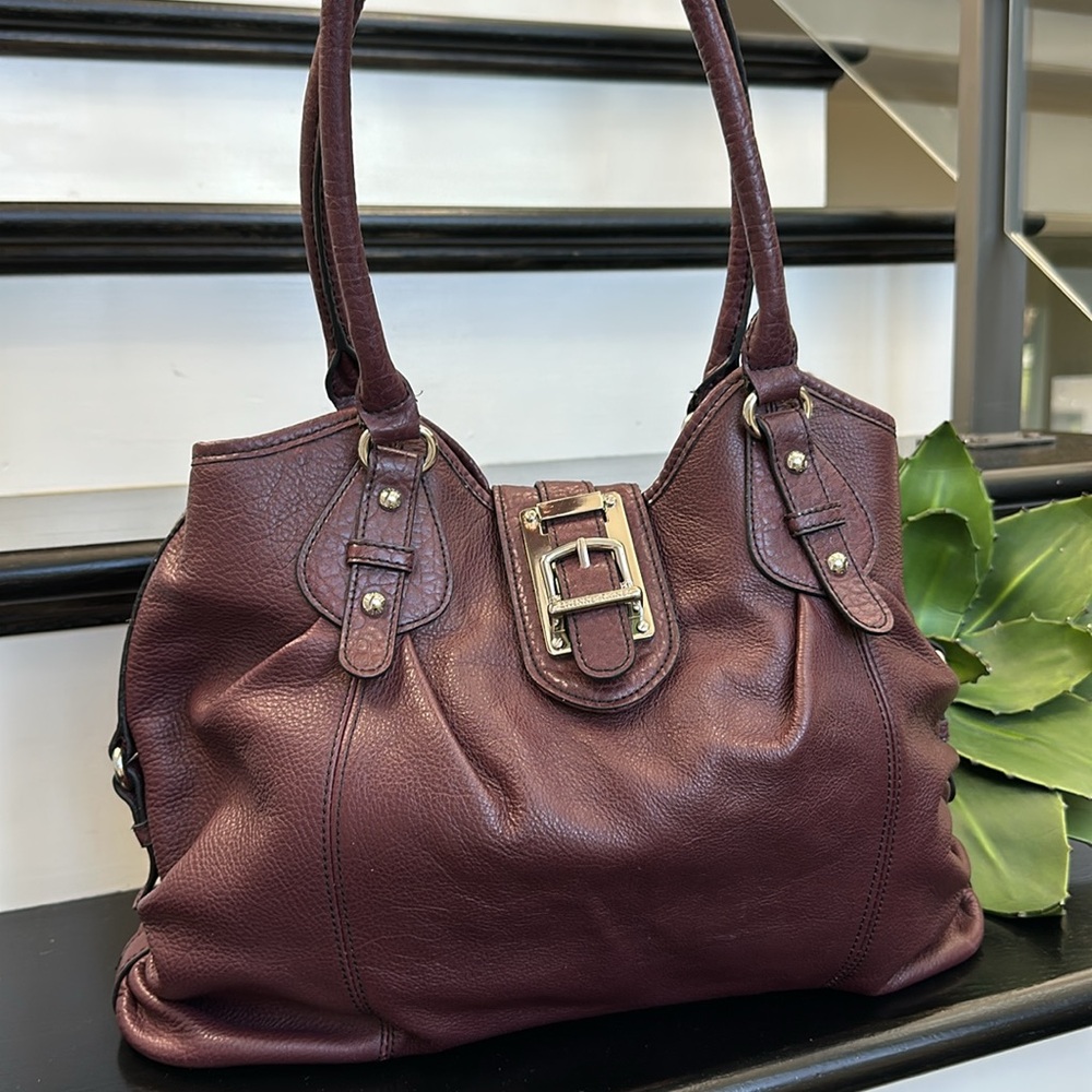 Aigener genuine leather shoulder satchel plum/Burgundy like new